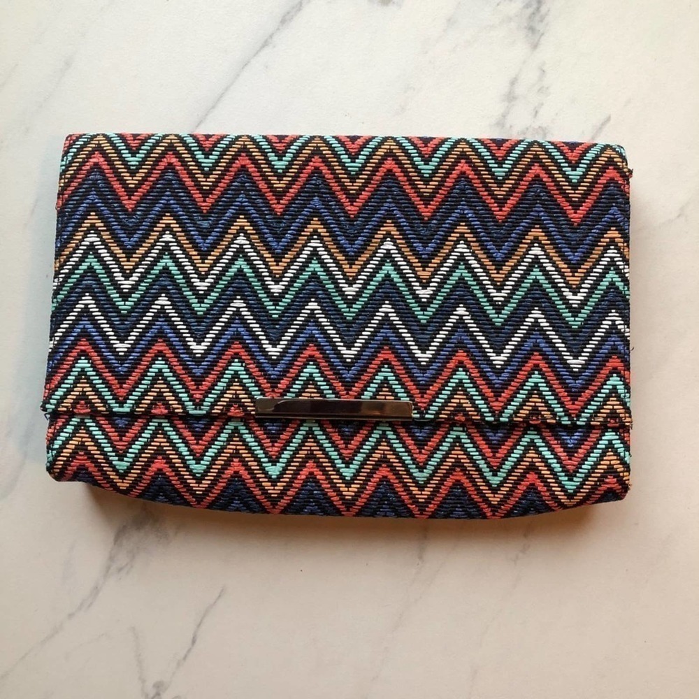 Jessica McClintock Nora Straw Chevron Purse Hand Clutch NWOT Colorful